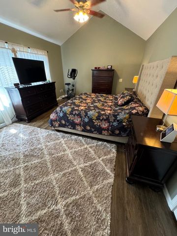 855 S SPRING RD, Vineland, NJ 08361