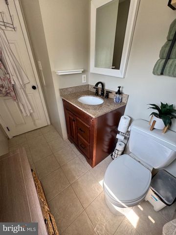 855 S SPRING RD, Vineland, NJ 08361
