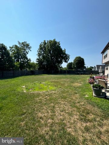 855 S SPRING RD, Vineland, NJ 08361