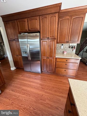 855 S SPRING RD, Vineland, NJ 08361