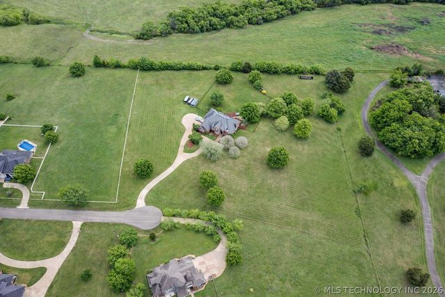 24206 N 3962 Road, Bartlesville, OK 74006