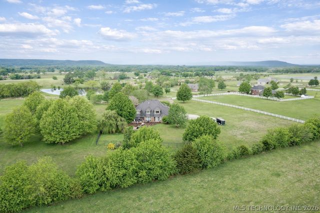 24206 N 3962 Road, Bartlesville, OK 74006