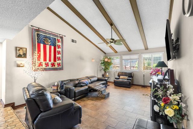 7324 Spicer Dr, Citrus Heights, CA 95621