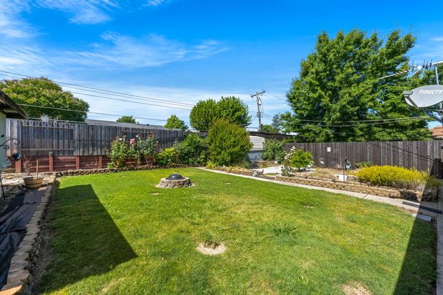 7324 Spicer Dr, Citrus Heights, CA 95621