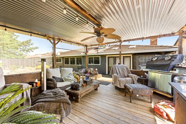 7324 Spicer Dr, Citrus Heights, CA 95621