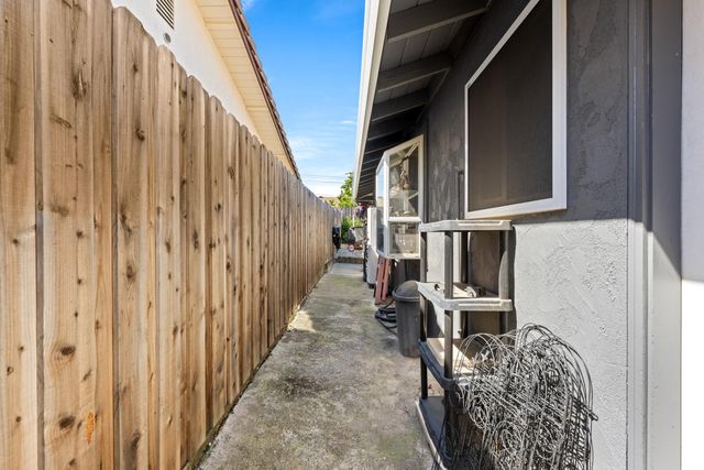 7324 Spicer Dr, Citrus Heights, CA 95621