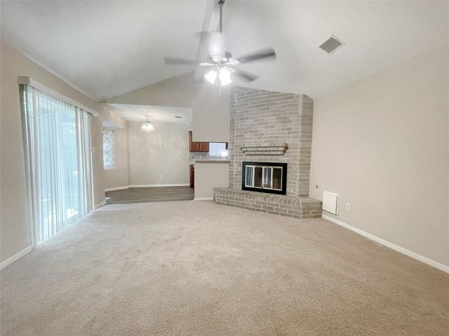 13 N Deerfoot Circle, The Woodlands, TX 77380