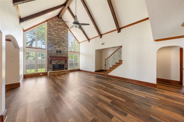 8802 Sedgemoor Drive, Tomball, TX 77375