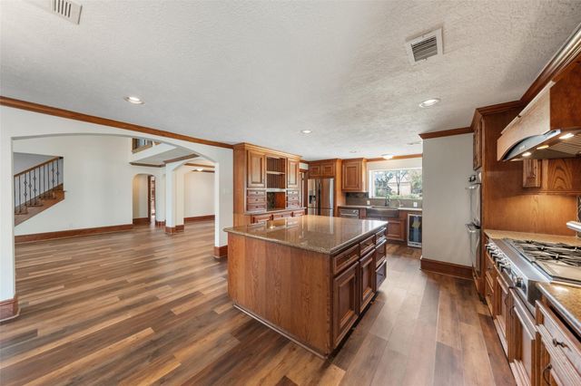 8802 Sedgemoor Drive, Tomball, TX 77375