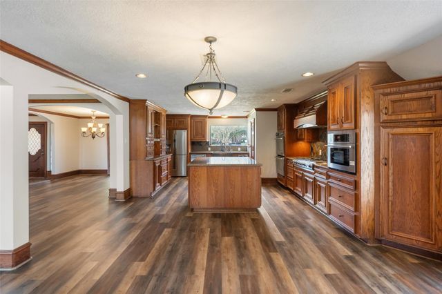 8802 Sedgemoor Drive, Tomball, TX 77375