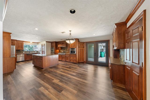 8802 Sedgemoor Drive, Tomball, TX 77375