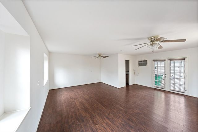 8802 Sedgemoor Drive, Tomball, TX 77375