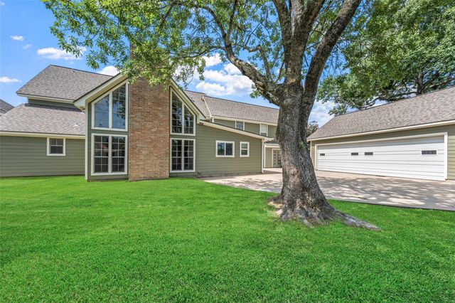 8802 Sedgemoor Drive, Tomball, TX 77375