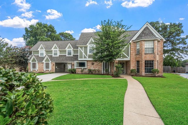 8802 Sedgemoor Drive, Tomball, TX 77375