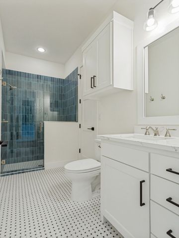 308 MEADOWLANDS Drive, Denton, TX 76210