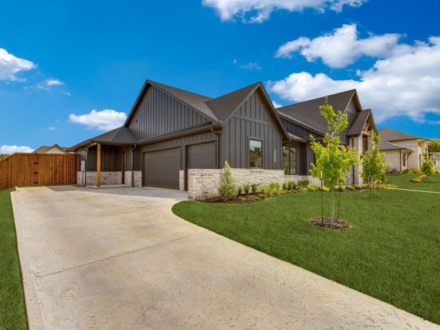 308 MEADOWLANDS Drive, Denton, TX 76210