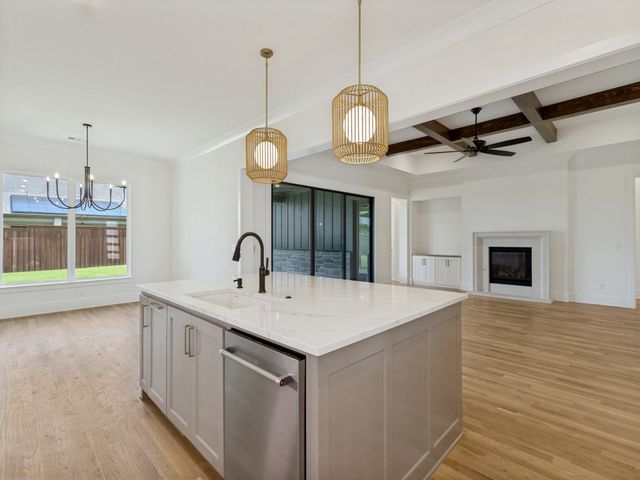 308 MEADOWLANDS Drive, Denton, TX 76210