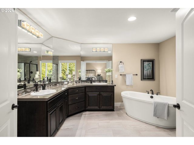 2510 SATTER St, West Linn, OR 97068