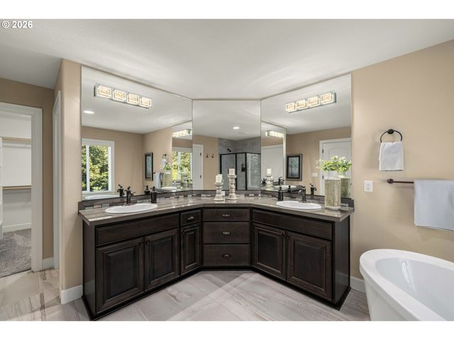 2510 SATTER St, West Linn, OR 97068
