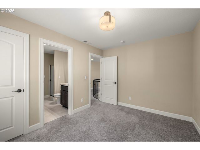 2510 SATTER St, West Linn, OR 97068