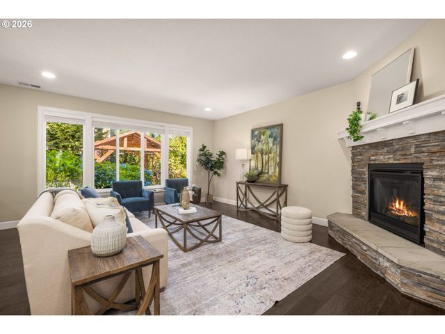 2510 SATTER St, West Linn, OR 97068