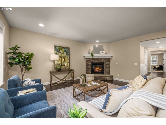 2510 SATTER St, West Linn, OR 97068