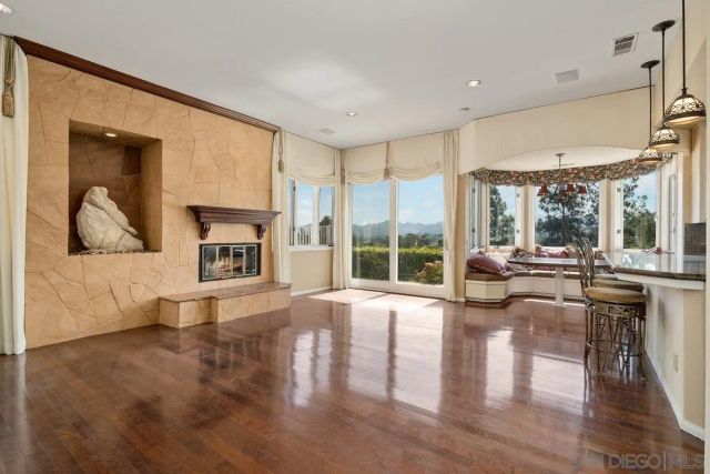 12394 Fairway Pointe Row, San Diego, CA 92128