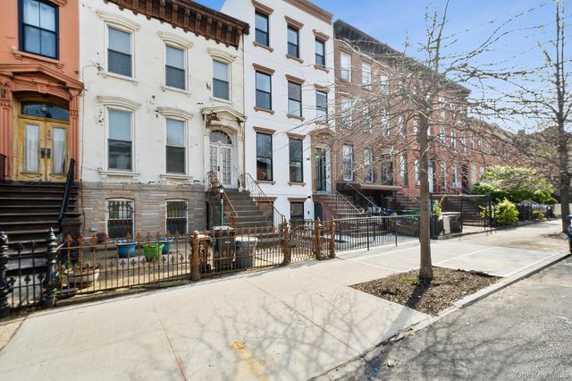256 Putnam Avenue 4PH, Brooklyn, NY 11216