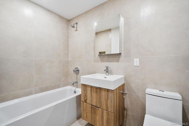 256 Putnam Avenue 4PH, Brooklyn, NY 11216