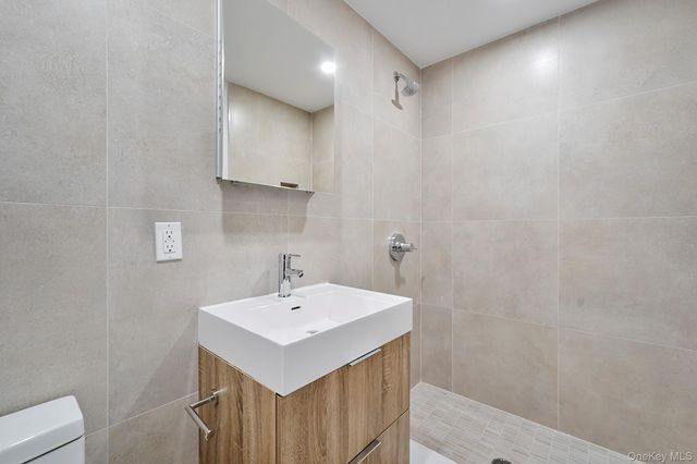 256 Putnam Avenue 4PH, Brooklyn, NY 11216