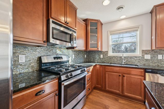 1112 Station Trail, Eagan, MN 55123