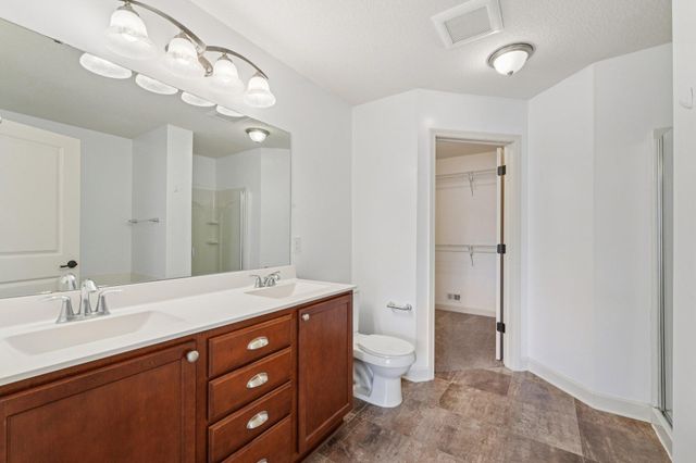 1112 Station Trail, Eagan, MN 55123