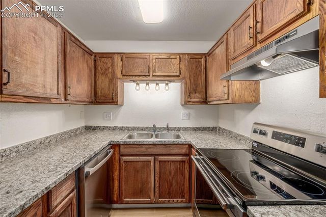 84 Stovel Circle, Colorado Springs, CO 80916