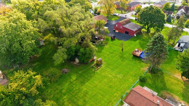 2401 Rohlwing Road, Rolling Meadows, IL 60008