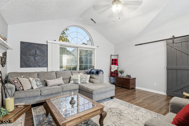 1276 Crisfield Circle, Greenwood, IN 46142