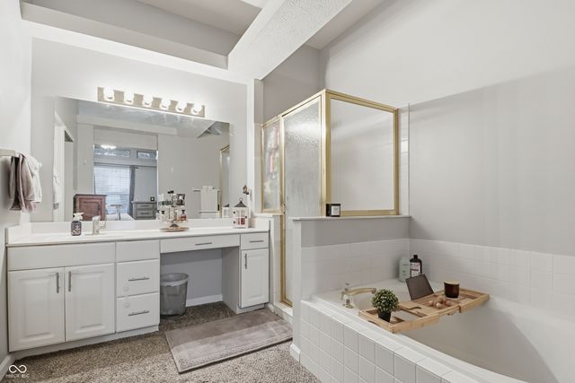 1276 Crisfield Circle, Greenwood, IN 46142