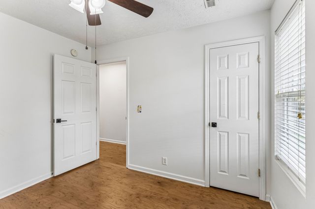 5056 Tabitha St, Murfreesboro, TN 37129
