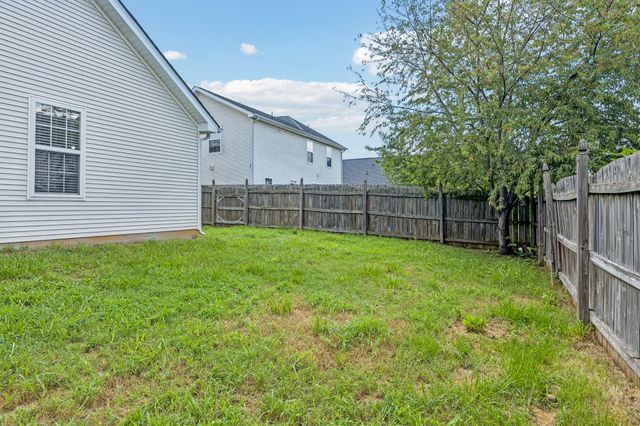 5056 Tabitha St, Murfreesboro, TN 37129
