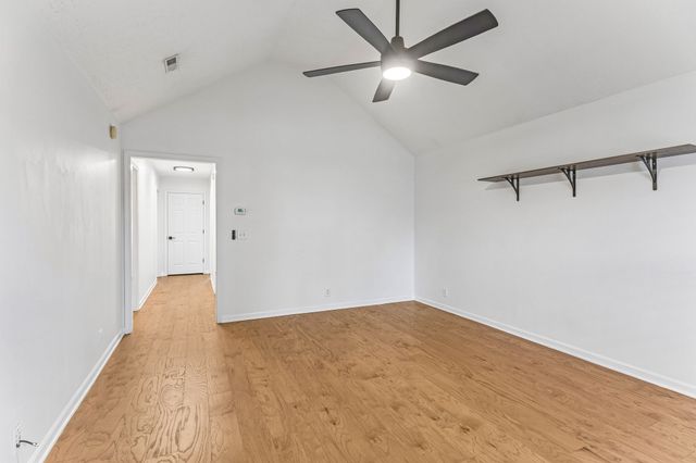 5056 Tabitha St, Murfreesboro, TN 37129