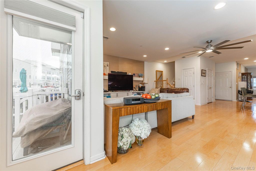 140 Compass Place, Arverne, NY 11692 — photo 4