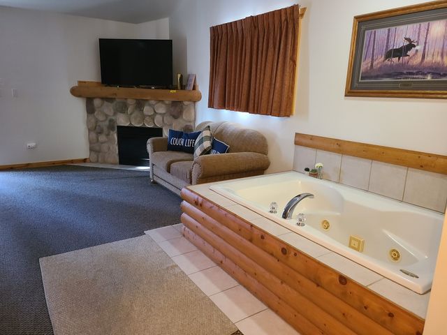 2643 N IL Rt 178 Road O-4, Utica, IL 61373