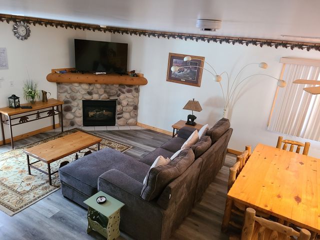 2643 N IL Rt 178 Road O-4, Utica, IL 61373