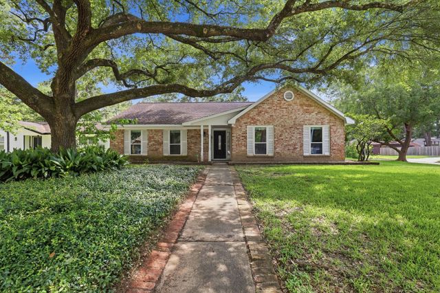 25415 Friar Lake Lane, Spring, TX 77373