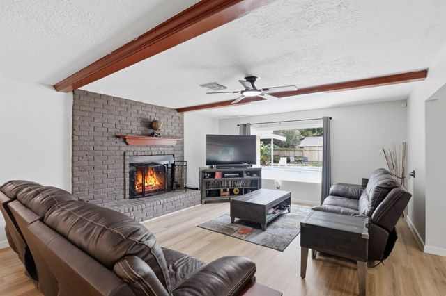25415 Friar Lake Lane, Spring, TX 77373