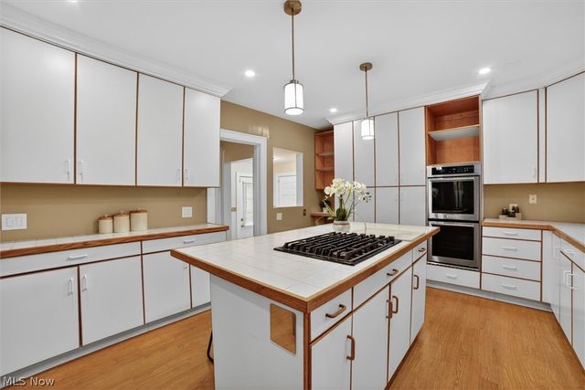 3008 Warrington Road, Shaker Heights, OH 44120