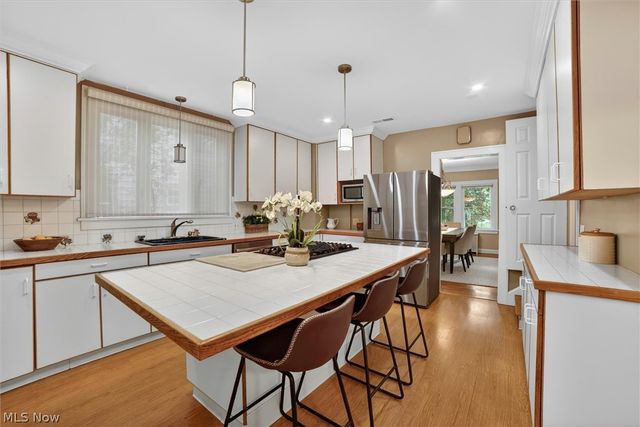 3008 Warrington Road, Shaker Heights, OH 44120