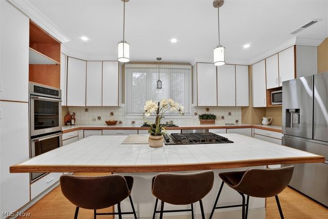 3008 Warrington Road, Shaker Heights, OH 44120