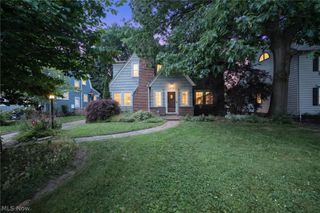 3008 Warrington Road, Shaker Heights, OH 44120