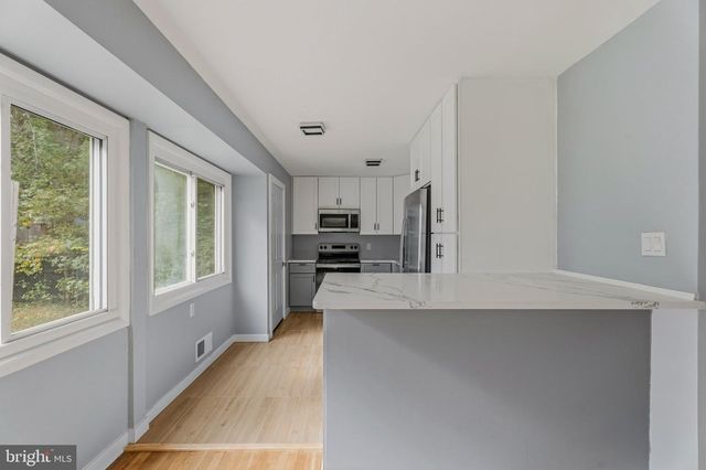 9317 WOODBERRY ST, Lanham, MD 20706