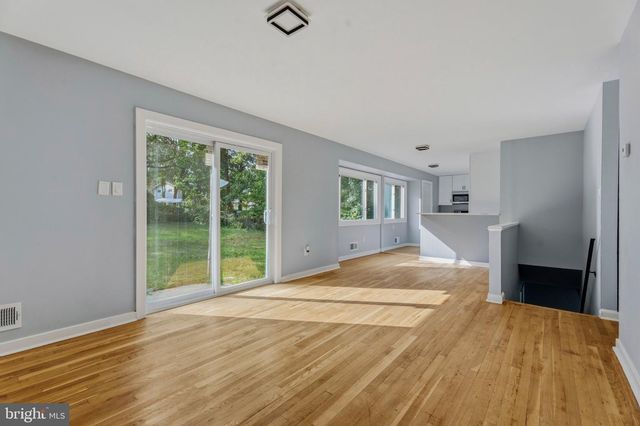 9317 WOODBERRY ST, Lanham, MD 20706